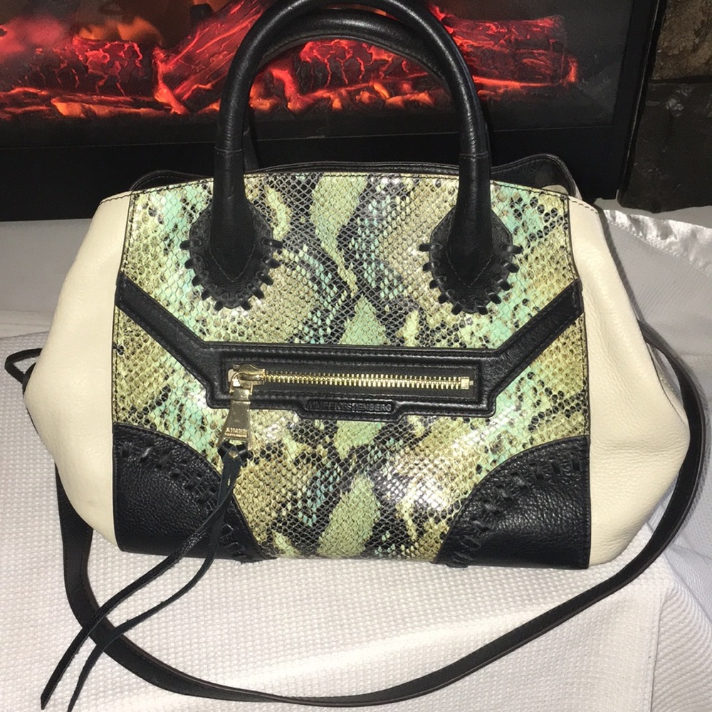 Leather bag